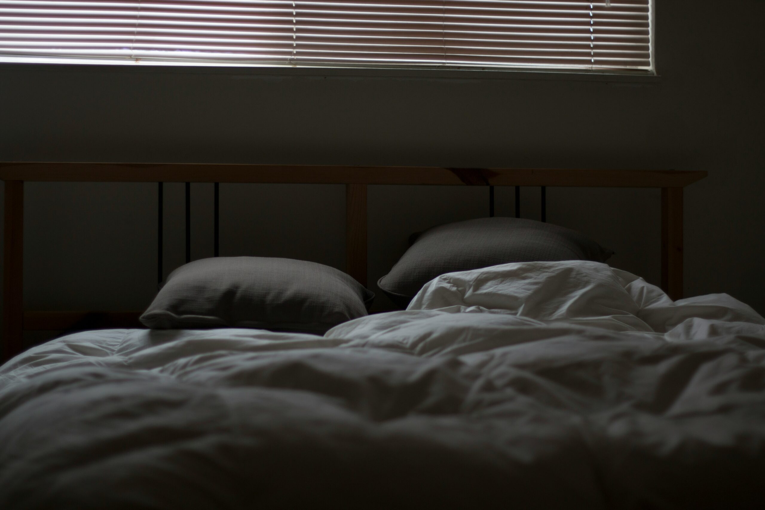 Matelas avec deux oreillers